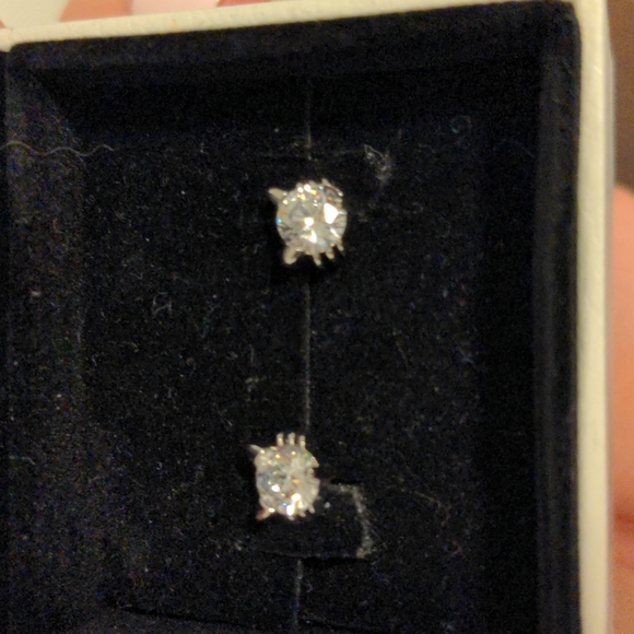 Cat Earrings - Picture 2 of 3